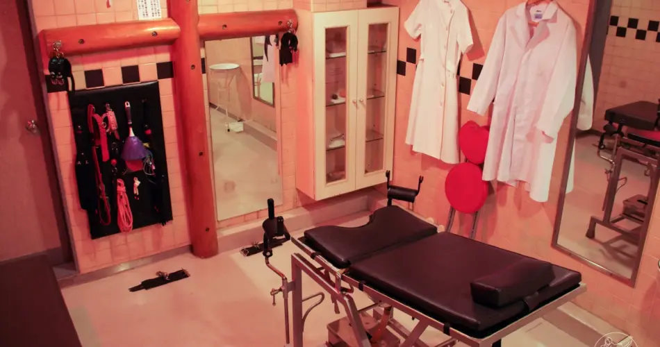 Japanese Love Hotels Explained: One Night, Zero Regrets
